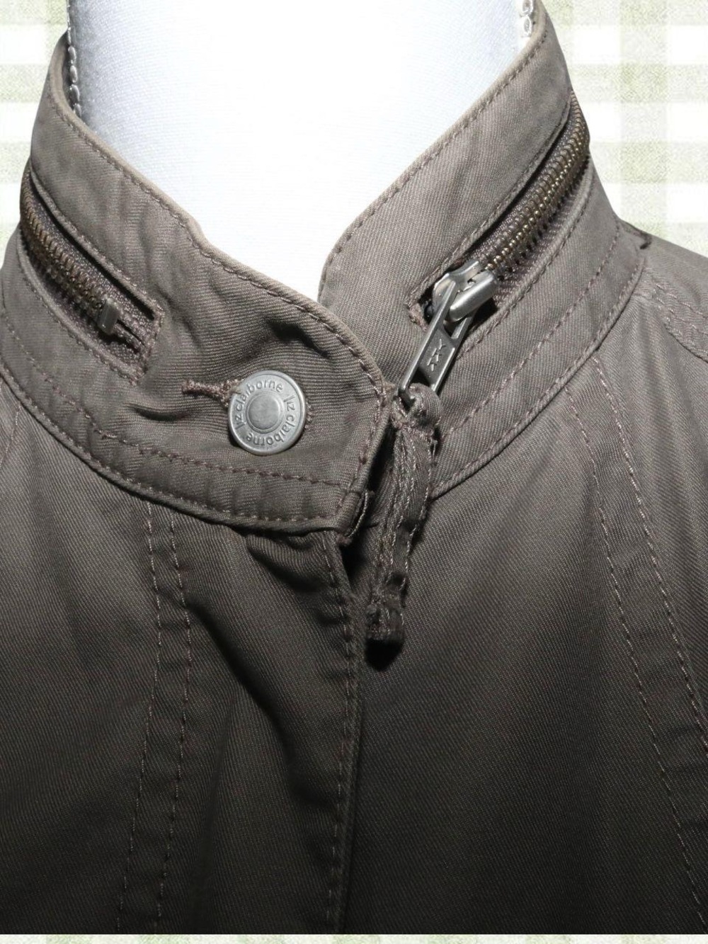 Gray/green jacket - Picture 4 of 8